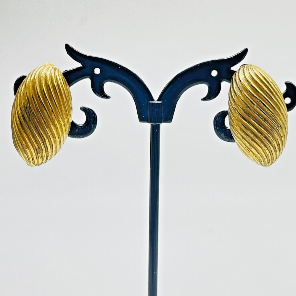 MIRIAM HASKELL Screw Back Earrings Gold Tone Ribbed Oval  Signed Vintage